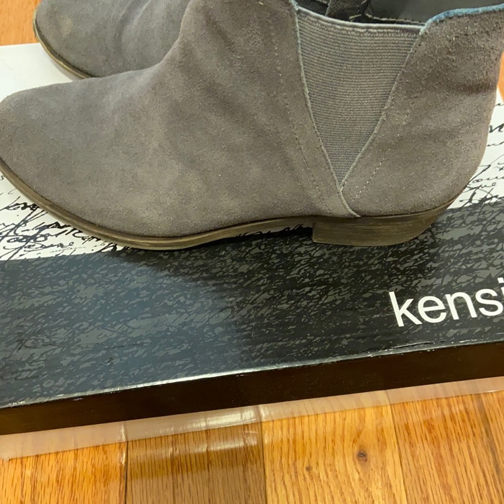 Grey bootie